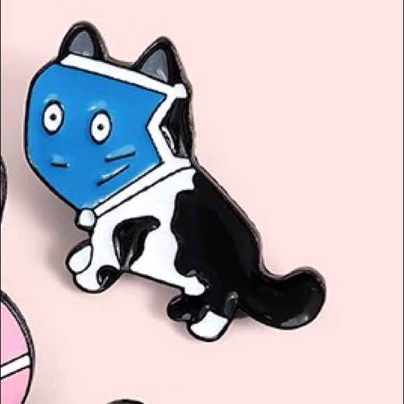 Silly Cat Mask Enamel Pin Dorky Kitten Facemask - Picture 5 of 10